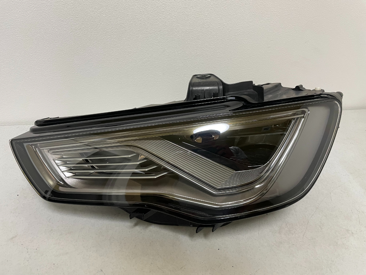 ヤフオク! -アウディ a3 8v ヘッドライトの中古品・新品・未使用品一覧