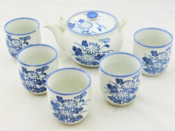 送料無料　有田焼　　御茶器　茶器セット 淡彩唐草 　急須茶器揃 急須１個・湯呑５客 化粧箱入り