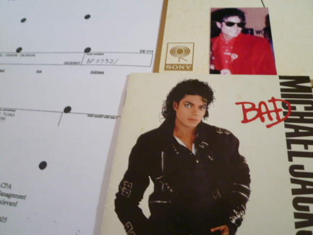 Schatz, weltberühmter und ewiger Star Michael Jackson, Autogramm, unverkäuflich, farbiges Papier, Neverland-Sterbeurkunde, Michael Jackson, King of Pop, Musik, Souvenir, Erinnerungsstücke, Zeichen