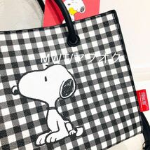 チェック柄2wayバッグ　PEANUTS スヌーピー　レディース　ファッション　トートバッグ　ショルダーバッグ　ポーチ　財布　新品　MWT_画像2