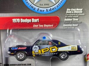 JOHNNY LIGHTNING Johnny Lightning 1/64 BEAT THE HEAT 1970 70 DODGE DART Dodge dirt Chief Tony Shepherd patrol car 