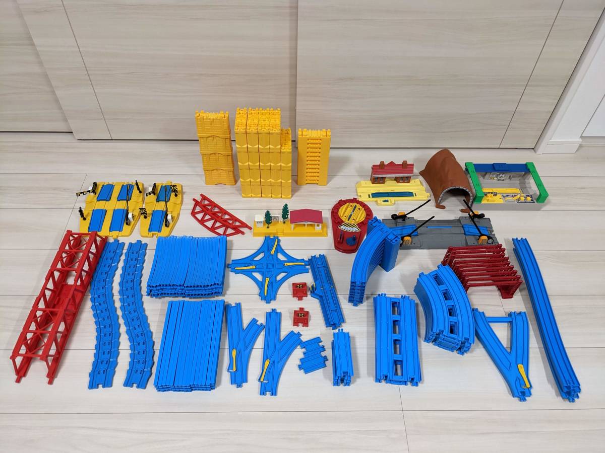 ヤフオク! -「プラレール 情景部品 駅」の落札相場・落札価格
