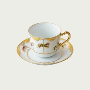 大倉陶園！ ☆回転木馬・コーヒー碗皿☆ 新品 コーヒー 紅茶 ミルク ラテ エスプレッソ ギフト