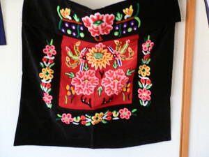 中国民芸品　美しい　少数民族刺繍　背負子