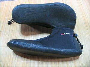  new goods : on z boots 27.0
