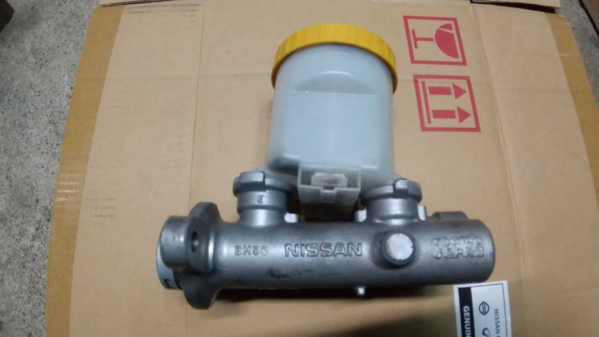 BNR32ブレーキマスターシリンダー 日産46010-02U20 新品 未使用品 人気