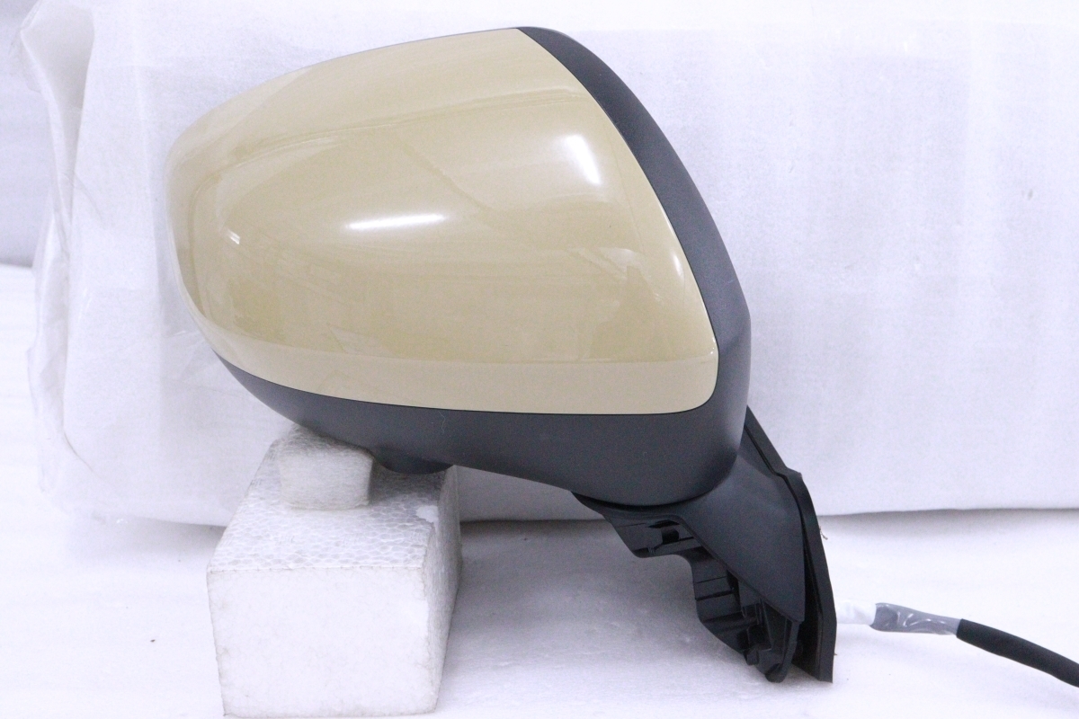 29-341★11P LA900S タフト 右ドアミラー★2WD カメラ付 87910-B2S00 87910-B2R80 サンドベージュメタリック T34 純正★ダイハツ (RO)