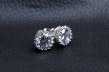 1円～【送料無料】【極美】【限定入荷】王冠ダイヤモンピアス #２ct# 超美品 プラチナ仕上＃ブランドに負けず＃_画像3