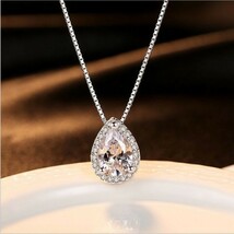 1円～ 【豪華絢爛・美品】【新入荷】超大粒 25連 ダイヤモンドペンダント プラチナ仕上 3ct_画像2