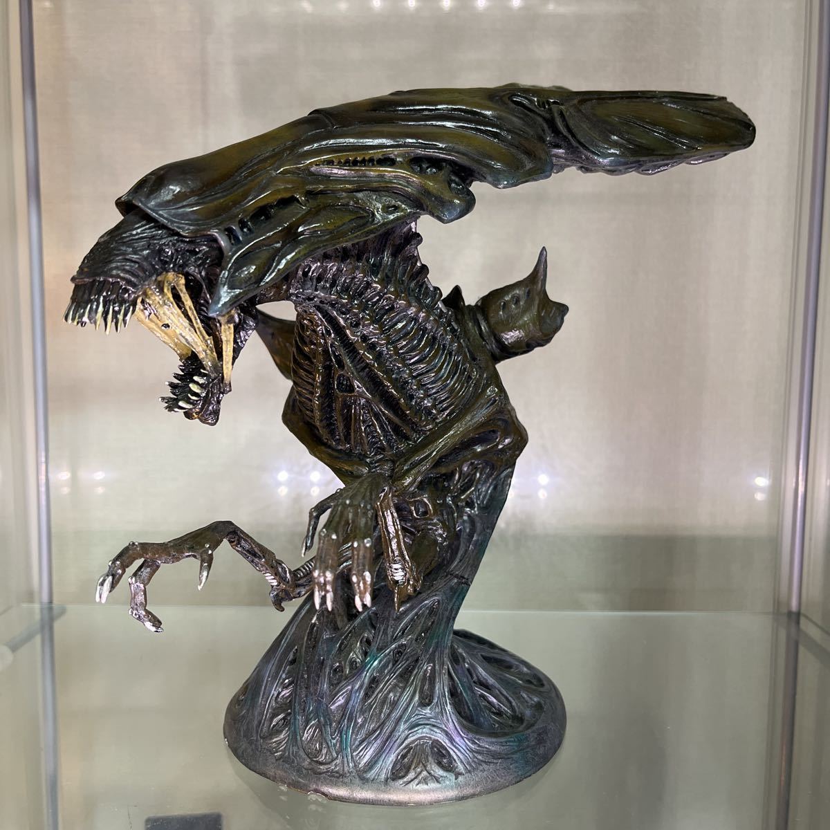 人気商品は エイリアンウォーリアーミニバスト 6000個限定 パリセイズ