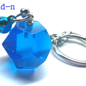 guild-n ★ ブルー 青 12面体 多面体 多角形 五角形 キーホルダー レジン ハンドメイド
