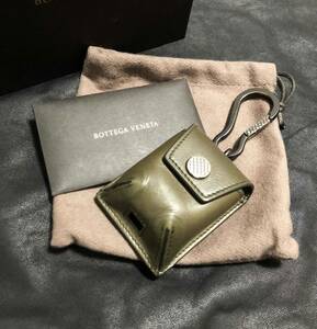 美品☆[BOTTEGA VENETA] ナッパレザー AirPodsケース イントレチャート イタリア製 ダークオリーブ ボッテガヴェネタ