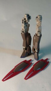 HG 1/144 シュヴァルベカスタム(シクラーゼ機) (鉄血のオルフェンズ ウルズハント)　脚部フレーム＋ブースター②　完成品 ジャンク