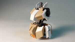 HG 1/144 ガンダムグシオンリベイクフルシティ (鉄血のオルフェンズ)　胴体②　ガンプラ 完成品 ジャンク