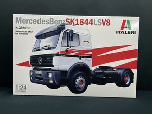 IT3956ita rely 1/24 Mercedes * Benz SK 1844 LS V8 tractor head plastic model Platz 