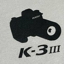 UNIQLO(ユニクロ) - MEN ザ・ブランズ カメラ UT グラフィック Tシャツ RICOH PENTAX K-3 III Lサイズ (タグ付き未使用人気完売品)_画像2