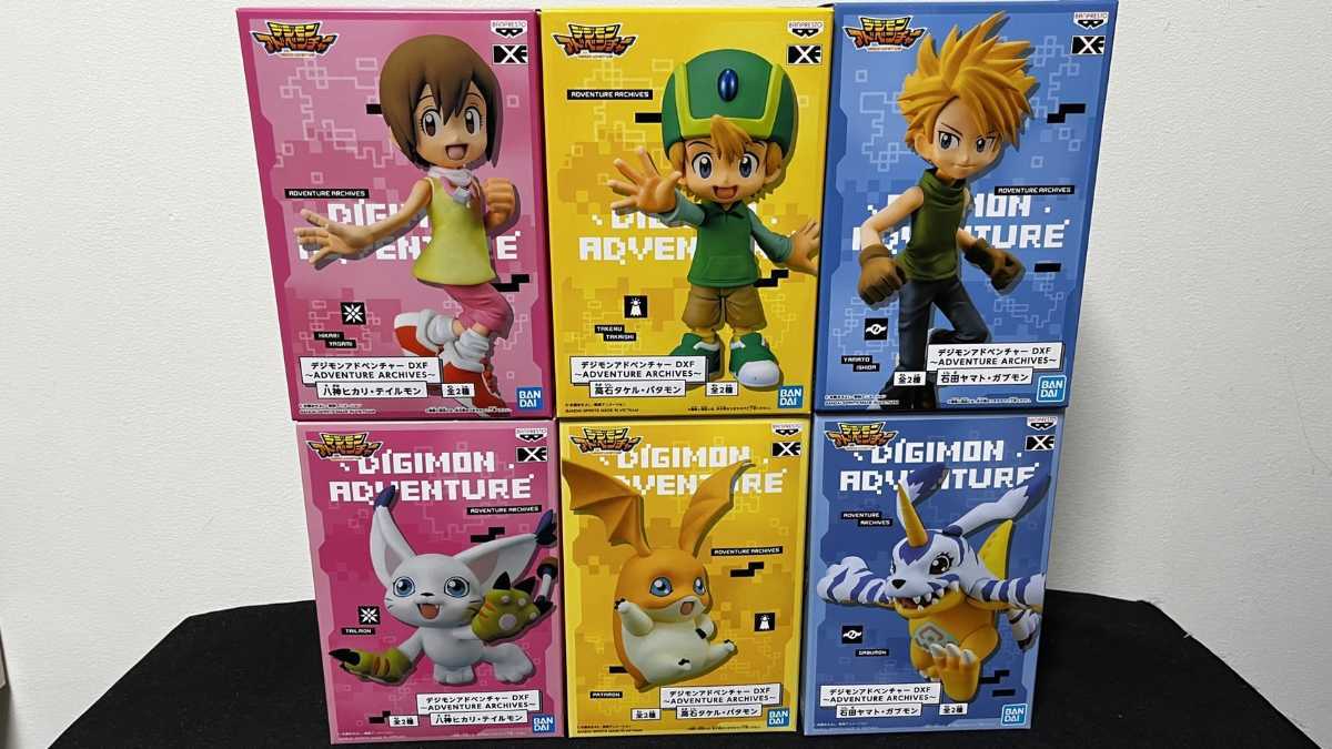 ピンク・ブルー デジモン アドベンチャー フィギュア 4種 8体 セット