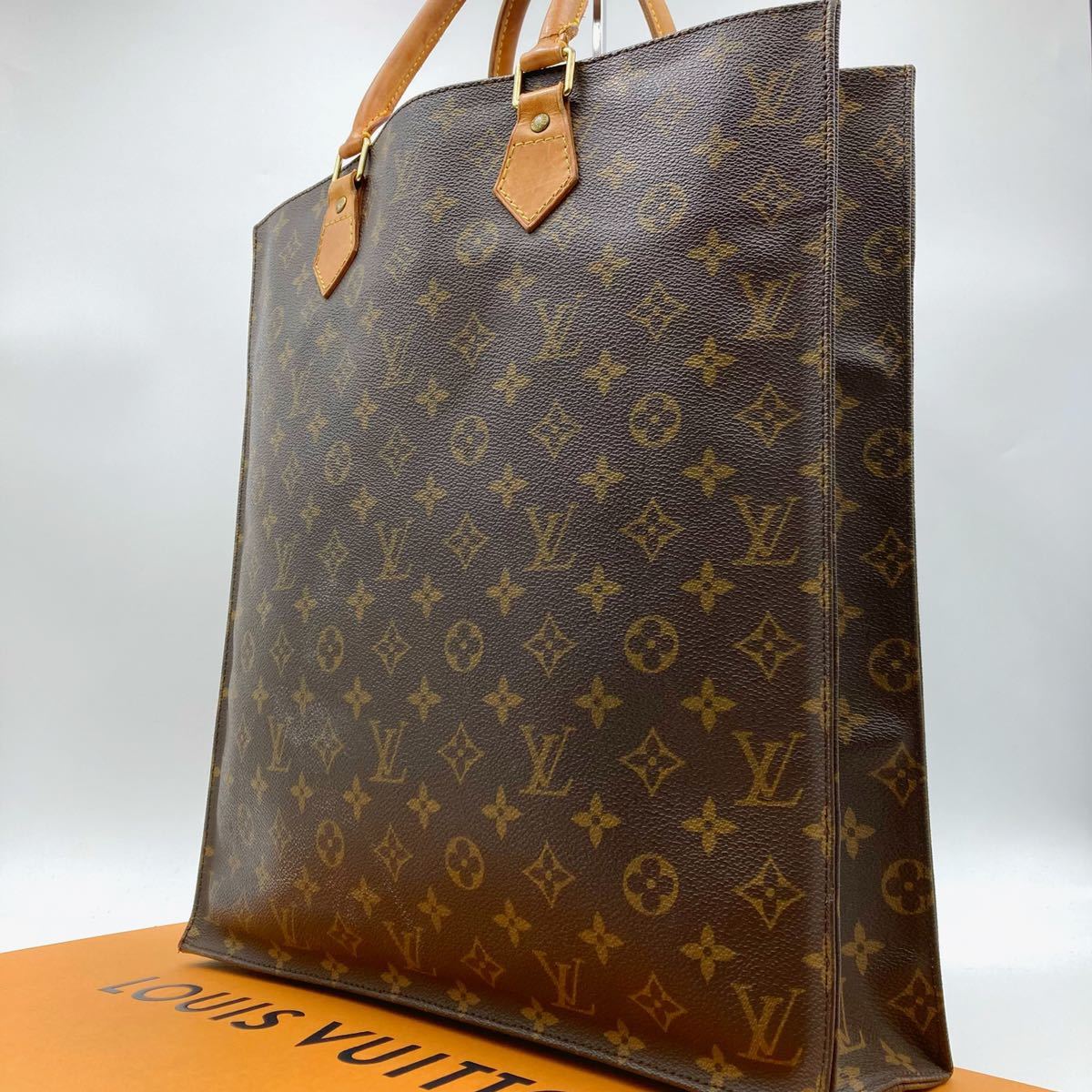 現品限り一斉値下げ! LOUIS VUITTON ルイヴィトン トートバッグ ...
