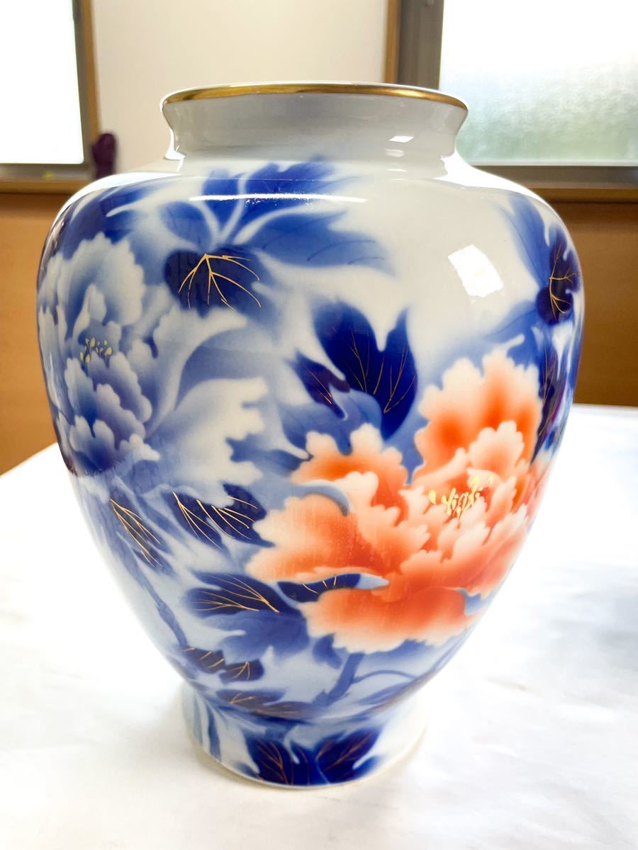 今年も話題の  深川製磁　染付官窯　花瓶　2客　未使用 401 花瓶