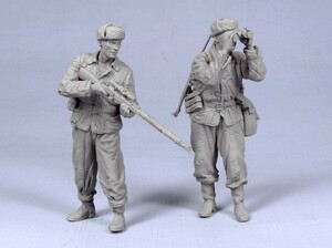 タンクモデル T-35075 1/35 ロシア 狙撃兵 #2 ヴァシリ・ザイツェフ 冬 1942-43 2体