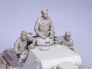 タンクモデル T-35108 1/35 ドイツ 戦車兵(III号/IV号戦車 1939-45 夏 3体