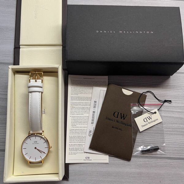 人気color ダニエルウェリントン 腕時計レディース　正規品　革　White 【箱無し購入のみ値引きします】
