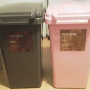 チョコ＆ピンク大容量ごみ箱2個セット　分別シール付き