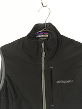 レディース 古着 15s Patagonia パデット ソフトシェル ナイロン ベスト 黒 XS 古着_画像2