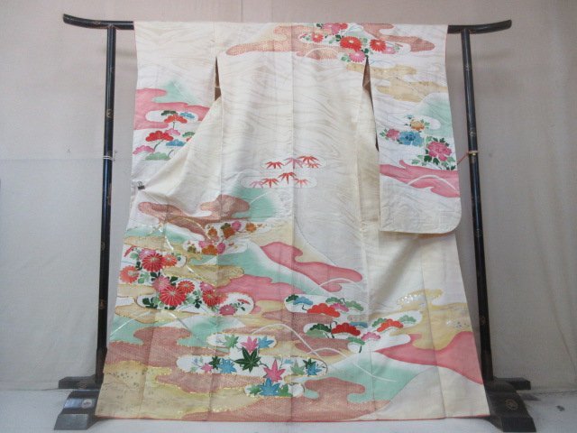 金駒刺繍 振袖の値段と価格推移は?|620件の売買情報を集計した金駒 ...