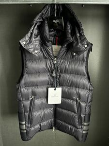 新品 モンクレール MONCLER　ジャパンタグ付き　TENIBRES　 ２０２０/２１秋冬新作メンズコレクション　サイズ１　　ダウンベスト　濃紺