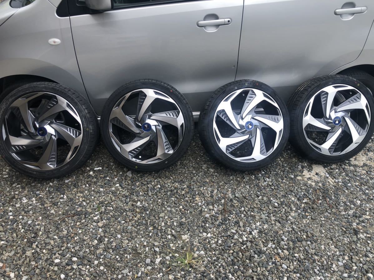 トヨタ ZVW50プリウス モデリスタ 18インチ アルミ&ホイールセット 18