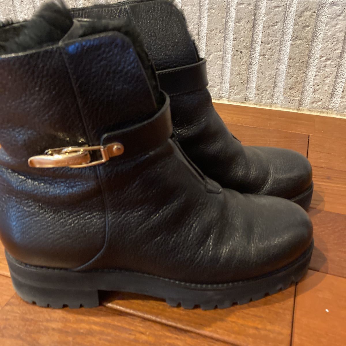 ヤフオク! - 23.0cm(ショートブーツ ブーツ)の中古品・新品・未使用品一覧