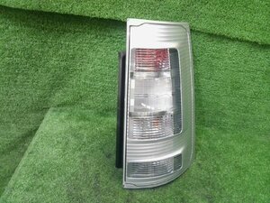 シエンタ DBA-NCP81G NCP85 右 テールランプ テールライト DICEリミテッド 1NZ-FE 064 H25年 LED 81550-52A50