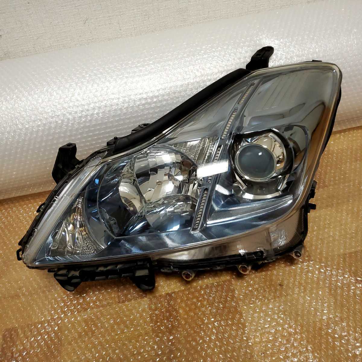 トヨタ 200系クラウンハイブリッド後期 ヘッドライトユニット左右 品-