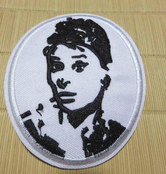 白黒　楕円形◆新品　『ローマの休日』　Roman Holiday　オードリー・ヘプバーン 刺繍ワッペン（パッチ）◆アメリカ　映画　ムービースター