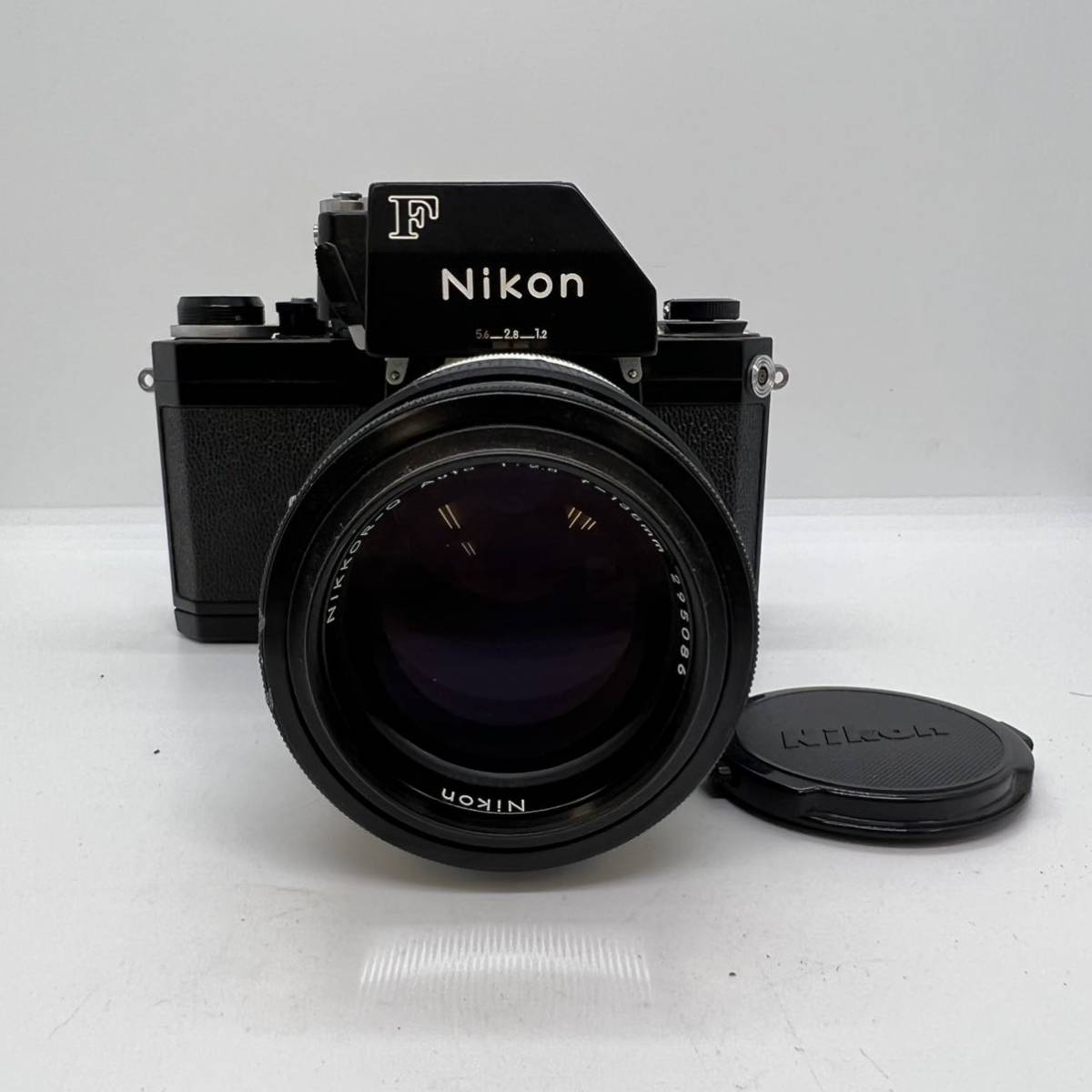 定番の中古商品 Nikon フィルムカメラ NIKKOR 50mm / 135mm 1:2.8 フィルムカメラ