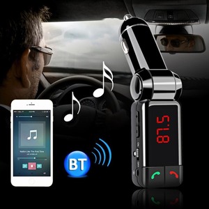 Bluetooth FM -передатчика зарядное устройство для зарядного устройства Music Playback 2 единицы в то же время руки -на бесплатных смартфонах Sger Socket SD Card