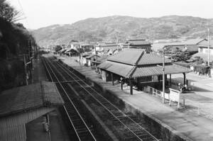 飾って楽しむ鉄道写真（昭和の駅in九州：長崎本線 大草） NO.57840018