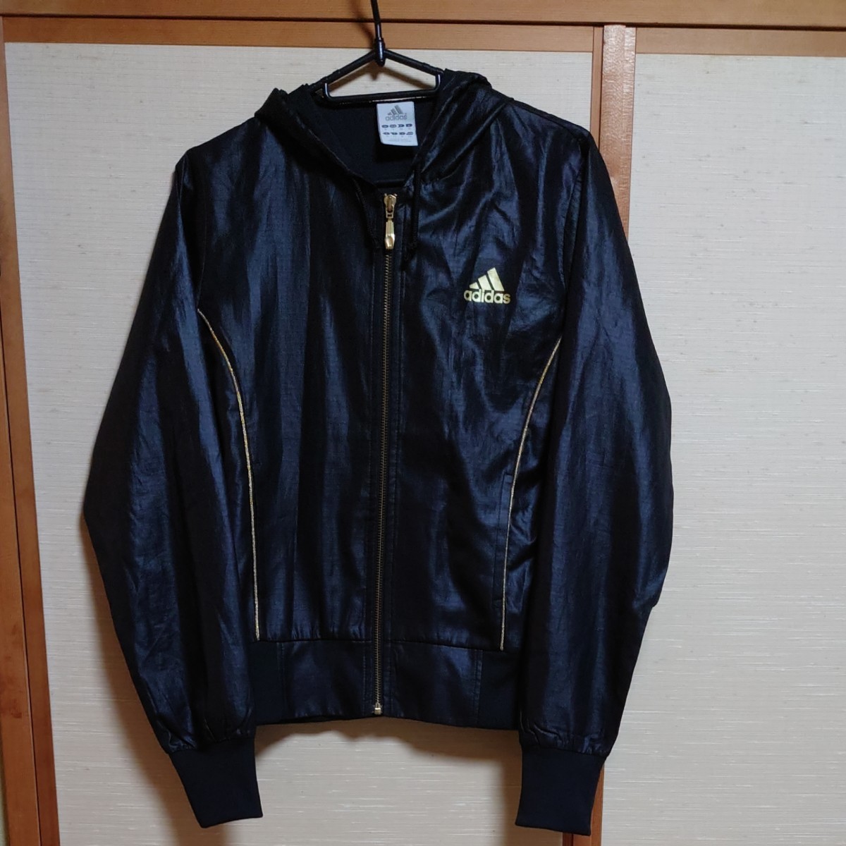 美品 ノースフェイス 薄手ストレッチナイロンパーカー レッド