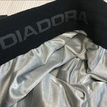 送料無料 新品 DIADORA リバーシブル ウィンドジャケット＆パンツ M_画像8