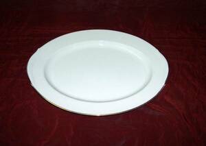 ★楕円形の大きな白い皿★35×26㎝