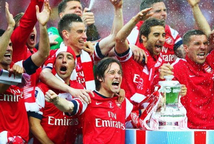 【送料無料】 Arsenal FA cup 2014 記念フレーム_画像10