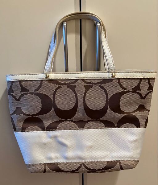 COACH コーチシグネチャーハンドバック トートバック★お値下げ致しましたこの機会にいかがでしょうか ☆再、再度お値下☆