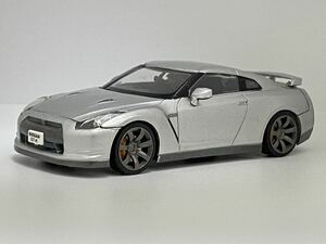 日産 スカイライン GT-R R35 ミニカー ノレブ 1/43 GTR Nissan