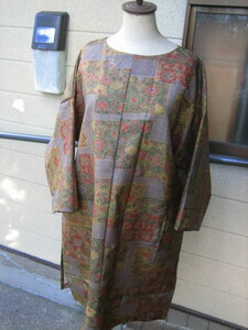 ２６８，着物リメイク、正絹、大島紬着物、花模様、ワンピース、ゆったりサイズ