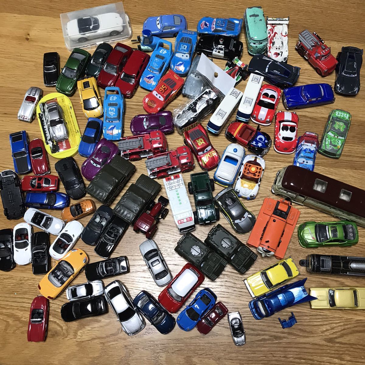 ヤフオク! -トミカ ジャンク 大量(乗用車)の中古品・新品・未使用品一覧 在庫限品 トミカジャンク大量台数不明トミカ ミニカー