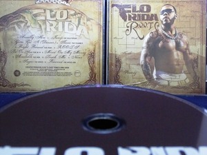 33_02127 FLO RIDA（フロー・ライダー）/ R.O.O.T.S.（俺のルーツ）（Route Of Overcoming The Struggle）※ケースにヒビ割れあり