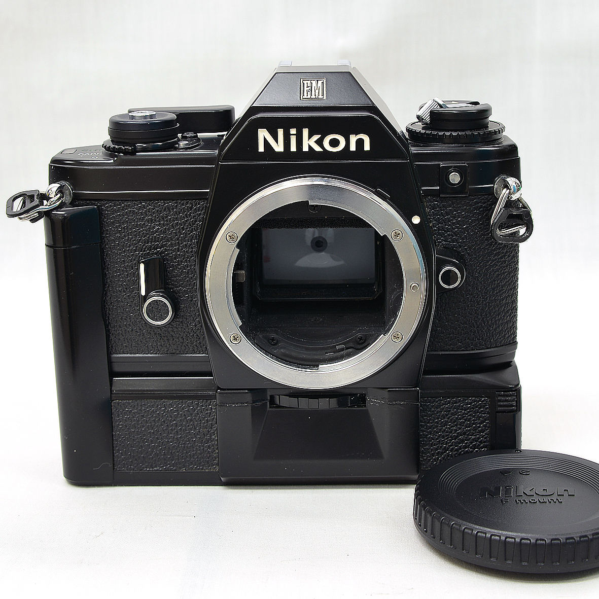 即納！最大半額！  EM Nikon フィルム一眼レフ 10/2まで値下げ！完動品実写済 フィルムカメラ