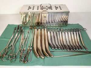 【送料無料】医療器具 手術診療器具 中古品 産婦人科 子宮頸管拡張器　まとめて 拡張器 サージカルステンレス 開創器 鉗子 日母型 古い