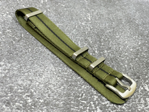 ラグサイズ：20mm 腕時計ベルト ファブリック ストラップ カラー：グリーン/ブラック 縫製 NATO 尾錠シルバー_画像1